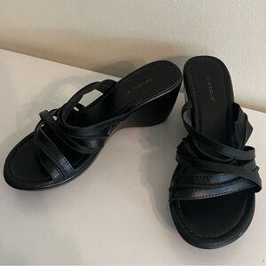 Women's Predictions Black Strappy Slip On Wedge Sandals